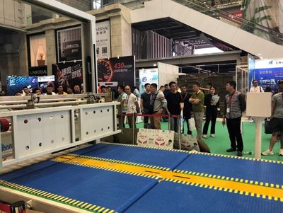 把先進生產車間搬到展會現場 “紙箱、數碼夢工廠”震撼來襲